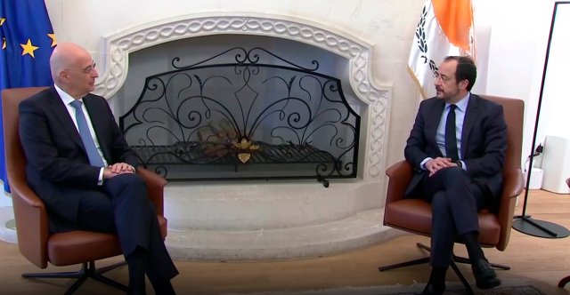 Δένδιας: Είμαστε συνολικά και απολύτως στη διάθεση της Κύπρου – Χριστοδουλίδης: Ευχαριστώ την Ελλάδα, δείχνει πώς πρέπει να αντιδράσει η Ευρώπη