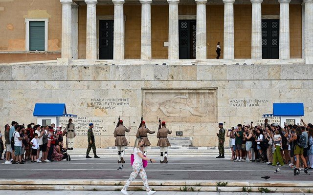 Πόλεμος στη Μέση Ανατολή: Οι τρεις παράγοντες που θα επηρεάσουν την τουριστική ζήτηση για την Ελλάδα