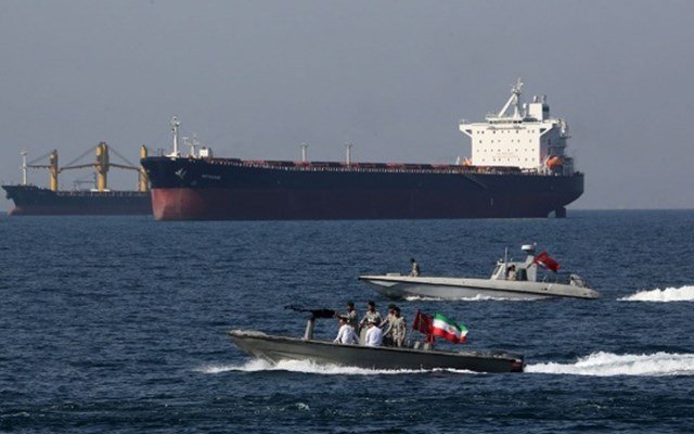 Αμερικανικό σχέδιο $20 δισ. για ασφάλιση πλοίων στο Στενό του Ορμούζ