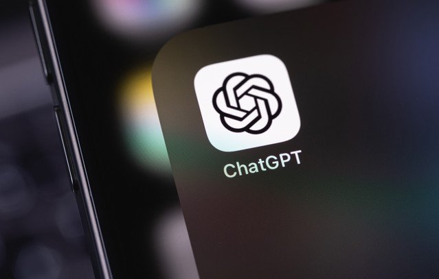 Οι-χρήστες-του-chatgpt-το-«ξεφορτώνονται»-μαζικά:-Οι-απεγκαταστάσεις-της-εφαρμογής-αυξήθηκαν-κατά-295%-σε-μία-μόνο-ημέρα