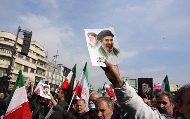 Χέγκσεθ: Ο Μοτζτάμπα Χαμενεΐ είναι τραυματισμένος και πιθανότατα παραμορφωμένος Χέγκσεθ:-Ο-Μοτζτάμπα-Χαμενεΐ-είναι-τραυματισμένος-και-πιθανότατα-παραμορφωμένος