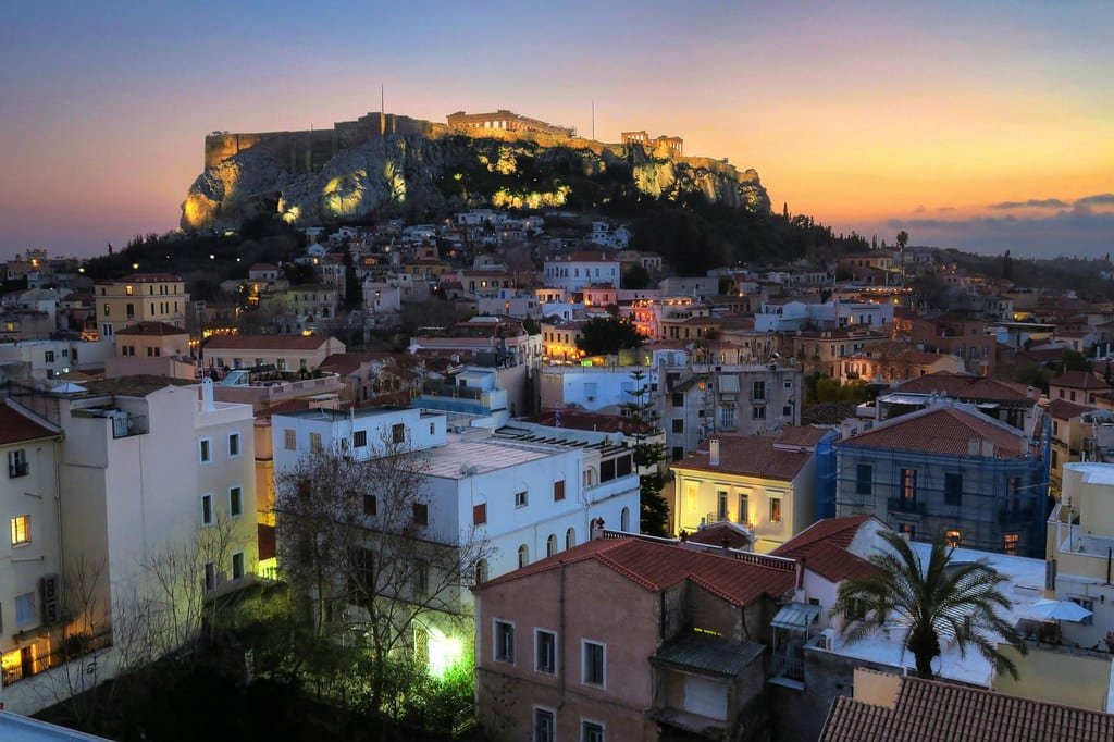 Noctourism: Why Greece Is a Perfect Destination for After-Dark Travel noctourism:-why-greece-is-a-perfect-destination-for-after-dark-travel