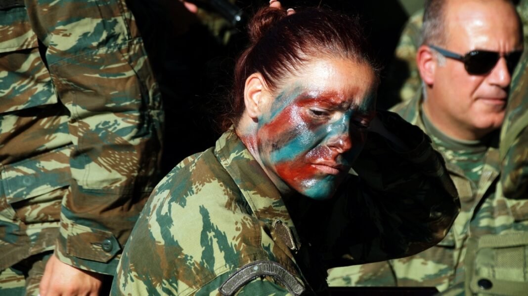 Τι λένε οι Ελληνίδες για την εθελοντική στράτευση των γυναικών: «Έστειλα email, υποχρέωσή μου να πάω», δείτε βίντεο Τι-λένε-οι-Ελληνίδες-για-την-εθελοντική-στράτευση-των-γυναικών:-«Έστειλα-email,-υποχρέωσή-μου-να-πάω»,-δείτε-βίντεο