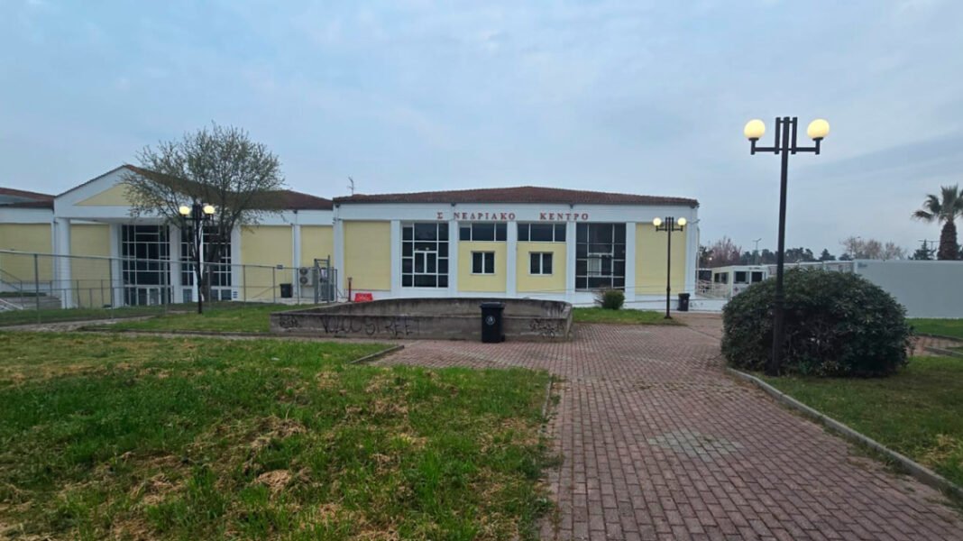 Ξεκινά σήμερα η δίκη για τα Τέμπη: Αυστηρά τα μέτρα ασφαλείας στο συγκρότημα «Γαιόπολις», 36 κατηγορούμενοι στο εδώλιο Ξεκινά-σήμερα-η-δίκη-για-τα-Τέμπη:-Αυστηρά-τα-μέτρα-ασφαλείας-στο-συγκρότημα-«Γαιόπολις»,-36-κατηγορούμενοι-στο-εδώλιο