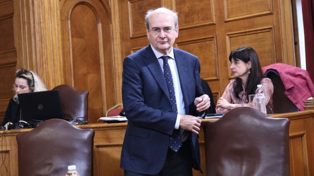 Χατζηδάκης: Το ΠΑΣΟΚ διαφωνεί με τις ρυθμίσεις που διευκολύνουν τους πολίτες και μετά αναρωτιέται για τις βελόνες Χατζηδάκης: Το ΠΑΣΟΚ διαφωνεί με τις ρυθμίσεις που διευκολύνουν τους πολίτες και μετά αναρωτιέται για τις βελόνες