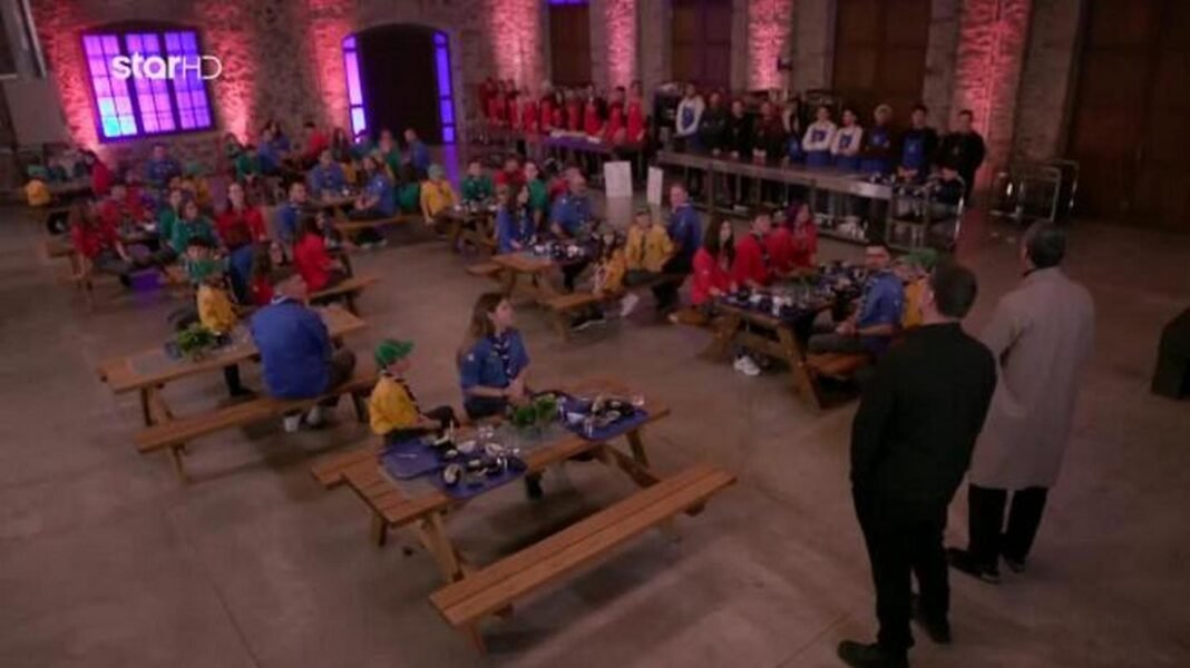masterchef:-Οι-δυο-μπριγάδες-μαγείρεψαν-για-το-Σώμα-Ελλήνων-Προσκόπων-–-Με-τον-Πέτρο-τα-έβαλε-το-Χ