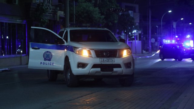 Τρόμος για μάνα και κόρη στην Αχαΐα, κουκουλοφόροι εισέβαλαν στο σπίτι και τις λήστεψαν Τρόμος-για-μάνα-και-κόρη-στην-Αχαΐα,-κουκουλοφόροι-εισέβαλαν-στο-σπίτι-και-τις-λήστεψαν