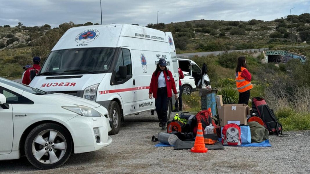 Σε εξέλιξη η επιχείρηση ανάσυρσης του 34χρονου δύτη από το Πηγάδι του Διαβόλου, δείτε βίντεο Σε-εξέλιξη-η-επιχείρηση-ανάσυρσης-του-34χρονου-δύτη-από-το-Πηγάδι-του-Διαβόλου,-δείτε-βίντεο