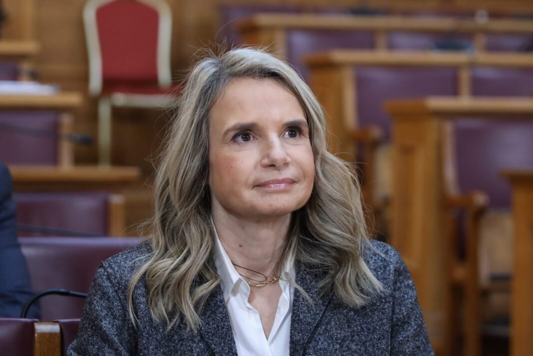 Η-Μιλένα-Αποστολάκη-απαντά-στη-Σδούκου-–-«Γνωρίζει-καλά-η-κυβέρνηση-ποιοι-είναι-οι-πελάτες,-διότι-τους-εξυπηρετεί-ανερυθρίαστα»