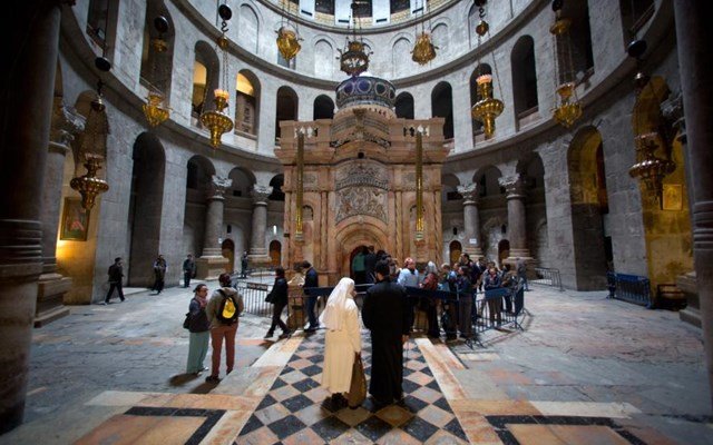 Η ισραηλινή αστυνομία εμπόδισε τον Καθολικό Πατριάρχη Ιεροσολύμων να εισέλθει στον Πανάγιο Τάφο Η-ισραηλινή-αστυνομία-εμπόδισε-τον-Καθολικό-Πατριάρχη-Ιεροσολύμων-να-εισέλθει-στον-Πανάγιο-Τάφο