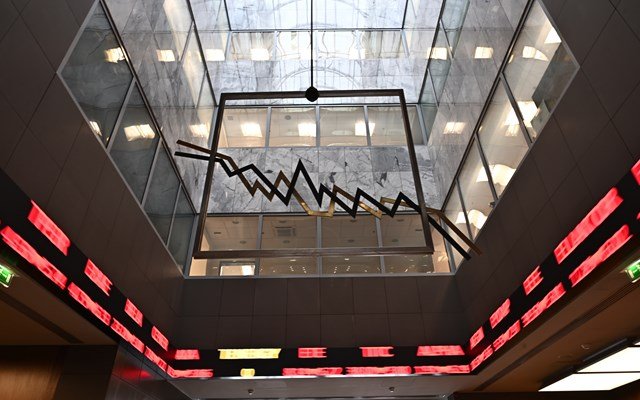 Πόλεμος: Η επενδυτική στρατηγική που συστήνουν οι οίκοι και ρόλος της αναβάθμισης του Χ.Α. Πόλεμος:-Η-επενδυτική-στρατηγική-που-συστήνουν-οι-οίκοι-και-ρόλος-της-αναβάθμισης-του-ΧΑ.