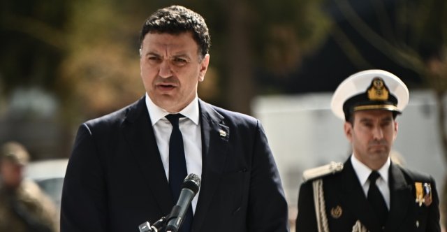 Στο-Άγιο-Όρος-ο-Κικίλιας-για-αυτοψίες-στα-έργα-αναβάθμισης-στους-λιμένες-των-Μονών-Ιβήρων-και-Μεγίστης-Λαύρας