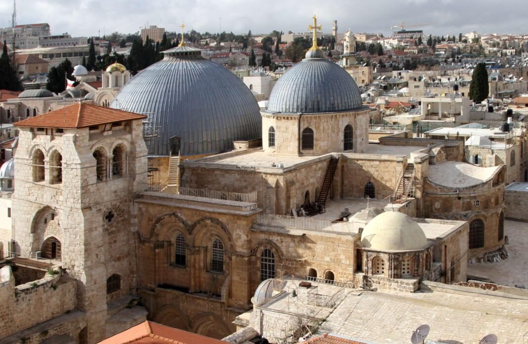 Greece Joins International Outcry as Israel Restores Access to Holy Sepulchre greece-joins-international-outcry-as-israel-restores-access-to-holy-sepulchre