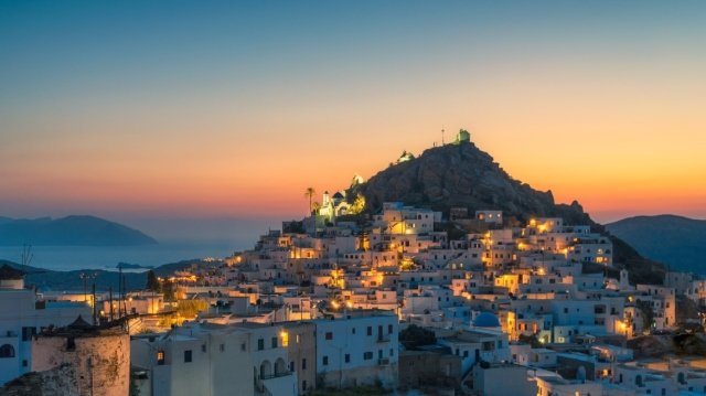 Ελληνικό νησί αποτελεί πόλο έλξης για τη νέα γενιά ταξιδιωτών: «Η Χώρα του από τις πιο όμορφες των Κυκλάδων» Ελληνικό-νησί-αποτελεί-πόλο-έλξης-για-τη-νέα-γενιά-ταξιδιωτών:-«Η-Χώρα-του-από-τις-πιο-όμορφες-των-Κυκλάδων»