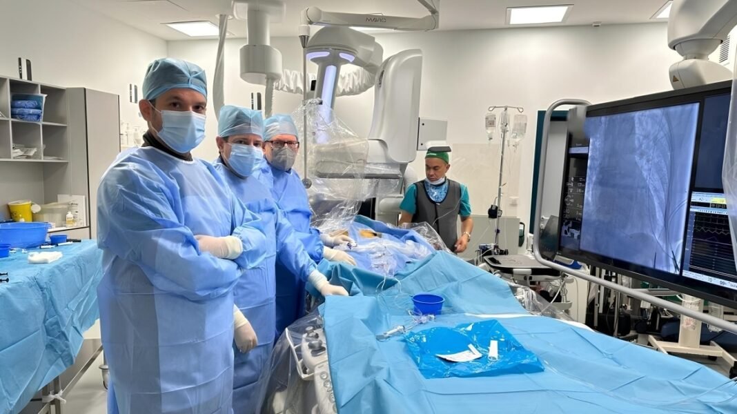 Πρωτοποριακή-επέμβαση-καρδιάς-στην-Πανεπιστημιακή-Καρδιολογική-Κλινική-του-ΕΚΠΑ-στο-«Σωτηρία»