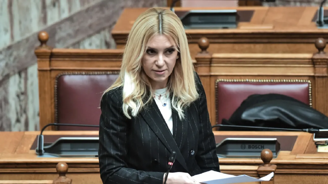 Φωτεινή-Αραμπατζή-για-ΟΠΕΚΕΠΕ:-Ζητώ-από-τους-συναδέλφους-μου-να-ψηφίσουν-την-σύσταση-προανακριτικής-επιτροπής-–-Δεν-έχω-τίποτα-να-φοβηθώ