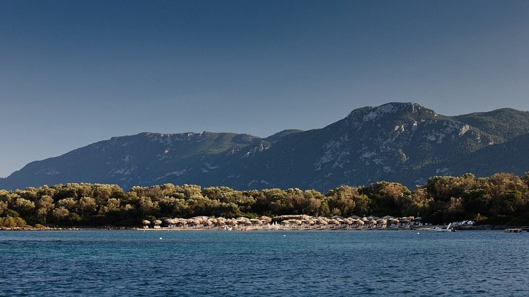 The Mythical and Exotic Greek Islets of Lichadonisia the-mythical-and-exotic-greek-islets-of-lichadonisia