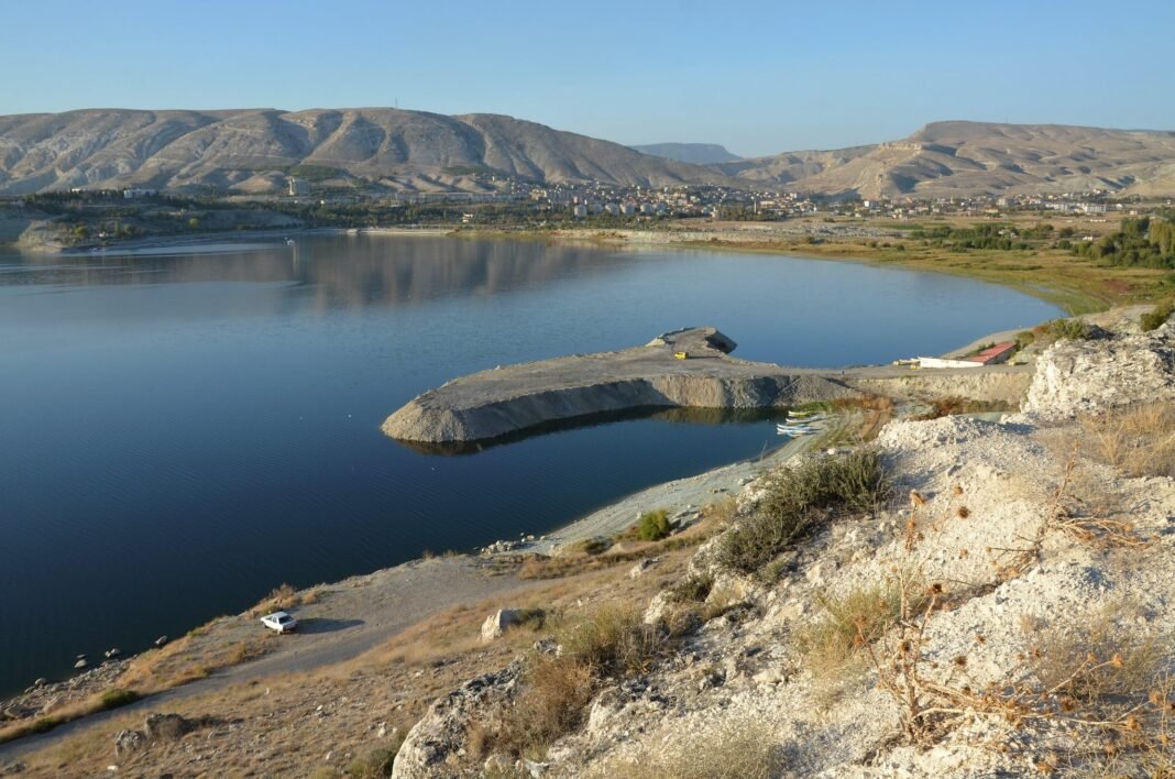 Archaeologists Discover the Hidden History of the Ancient Underwater City of Iuliopolis in Turkey archaeologists-discover-the-hidden-history-of-the-ancient-underwater-city-of-iuliopolis-in-turkey