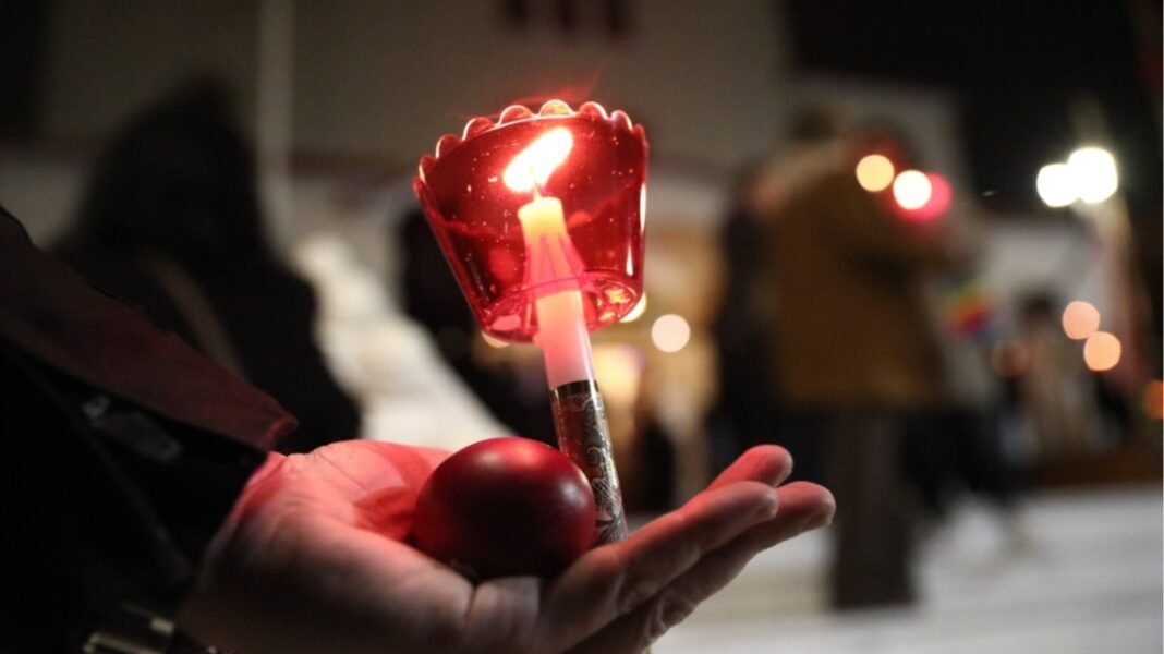 Με λαμπρότητα το «Χριστός Ανέστη» σε όλη τη χώρα: Το μήνυμα Ιερωνύμου για ελπίδα και ειρήνη, δείτε την ακολουθία Με-λαμπρότητα-το-«Χριστός-Ανέστη»-σε-όλη-τη-χώρα:-Το-μήνυμα-Ιερωνύμου-για-ελπίδα-και-ειρήνη,-δείτε-την-ακολουθία