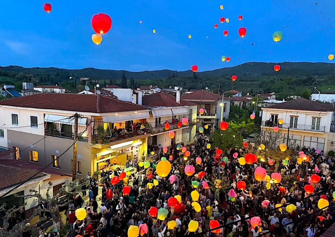 Hot-Air Balloons: A Unique Greek Easter Spectacle hot-air-balloons:-a-unique-greek-easter-spectacle
