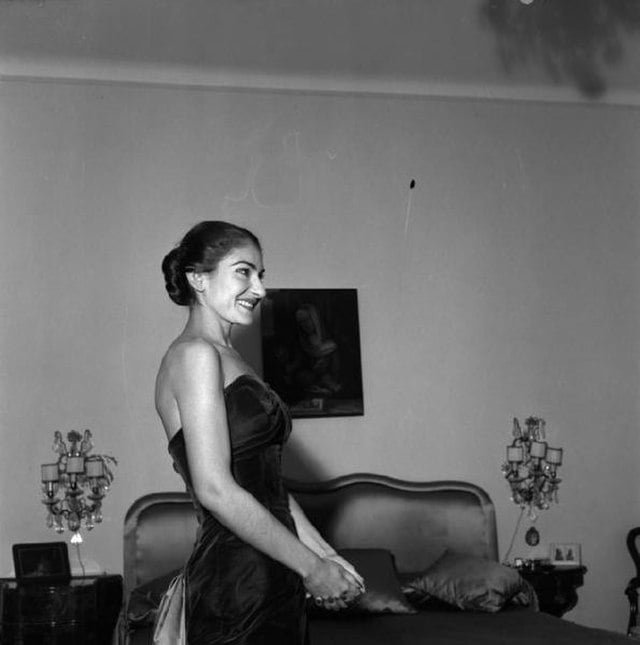 rare-maria-callas-video-speaking-greek-in-athens-comeback