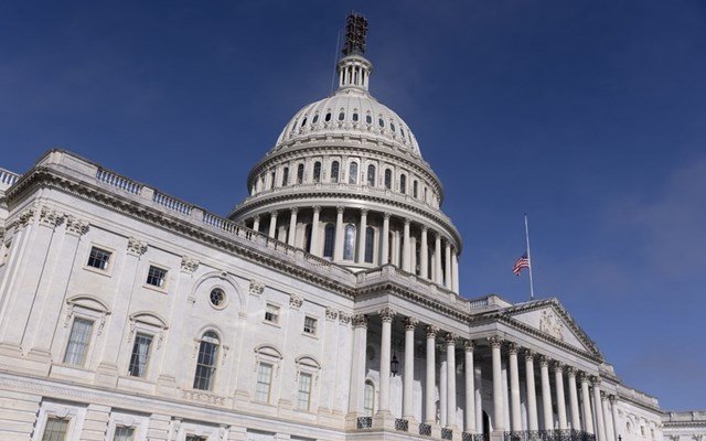 ΗΠΑ: Καταψηφίστηκε στη Βουλή η πρόταση για περιορισμό των στρατιωτικών εξουσιών του Τραμπ στον πόλεμο με το Ιράν ΗΠΑ:-Καταψηφίστηκε-στη-Βουλή-η-πρόταση-για-περιορισμό-των-στρατιωτικών-εξουσιών-του-Τραμπ-στον-πόλεμο-με-το-Ιράν