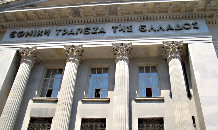 a-tale-of-two-economies:-greek-banks-thrive-while-workers-struggle