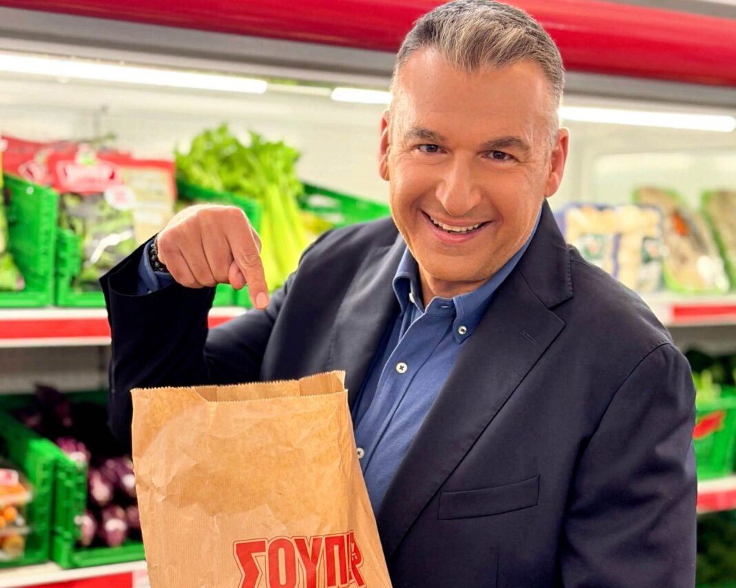 Σούπερ-Ήρωες:-Ο-Γιώργος-Λιάγκας-μπαίνει-στο-μανάβικο