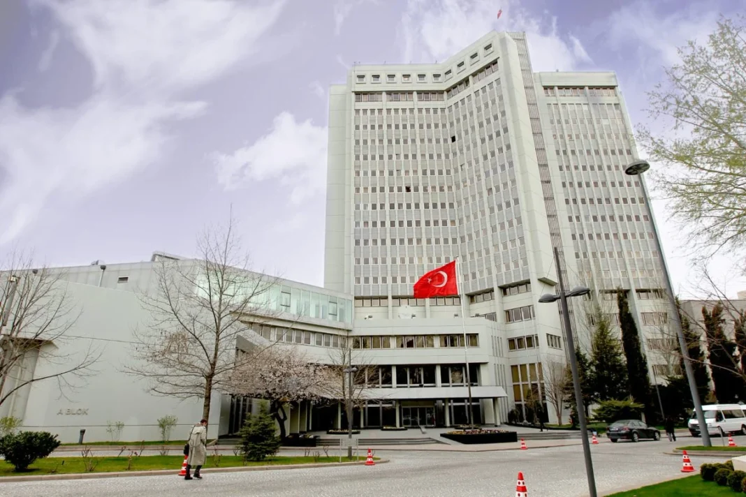 Νέα-πρόκληση-από-το-τουρκικό-υπουργείο-Εξωτερικών-–-«Άκυροι-και-ανυπόστατοι-οι-χάρτες-της-Ελλάδας-για-την-αλιεία-στο-Αιγαίο-και-τη-Μεσόγειο»