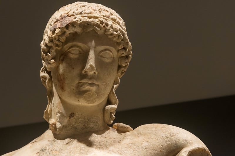 why-almost-all-ancient-greek-statues-have-curly-hair