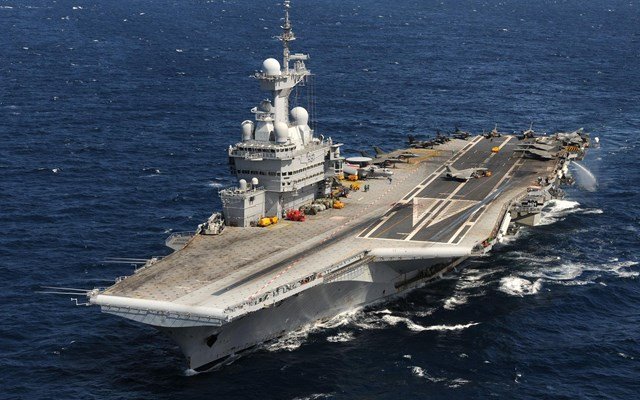 ΗΠΑ: Το αεροπλανοφόρο George Bush καταφθάνει στη Μέση Ανατολή ΗΠΑ:-Το-αεροπλανοφόρο-george-bush-καταφθάνει-στη-Μέση-Ανατολή
