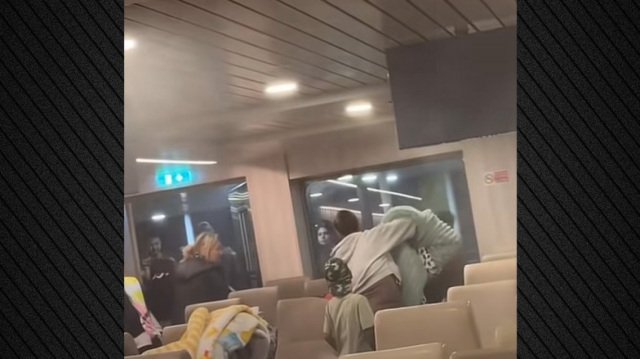 Χάος-στο-πλοίο-«Νήσος-Σάμος»,-Ρομά-άναψαν-τσιγάρο-και-αμέσως-ενεργοποιήθηκε-το-σύστημα-πυρόσβεσης,-δείτε-βίντεο