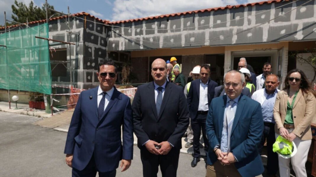 Ο Άδωνις Γεωργιάδης επιθεώρησε τα έργα στο Κέντρο Υγείας Μεγαλόπολης και στο νοσοκομείο Τρίπολης