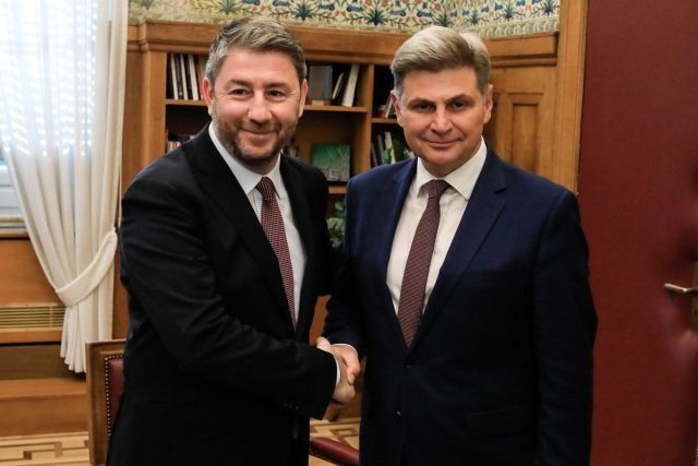 Eπίσημα στο ΠΑΣΟΚ ο Φαραντούρης, συναντήθηκε με τον Ανδρουλάκη eπίσημα-στο-ΠΑΣΟΚ-ο-Φαραντούρης,-συναντήθηκε-με-τον-Ανδρουλάκη