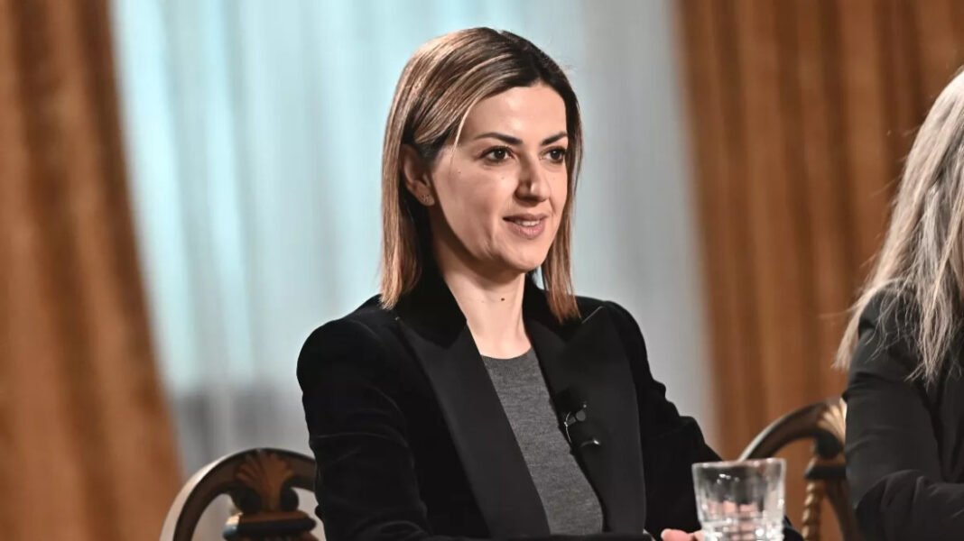 Αγαπηδάκη: Είμαι κατά της οπλοκατοχής, πρέπει οι γυναίκες να πρωτοστατήσουν για να αφοπλιστεί η Κρήτη Αγαπηδάκη: Είμαι κατά της οπλοκατοχής, πρέπει οι γυναίκες να πρωτοστατήσουν για να αφοπλιστεί η Κρήτη