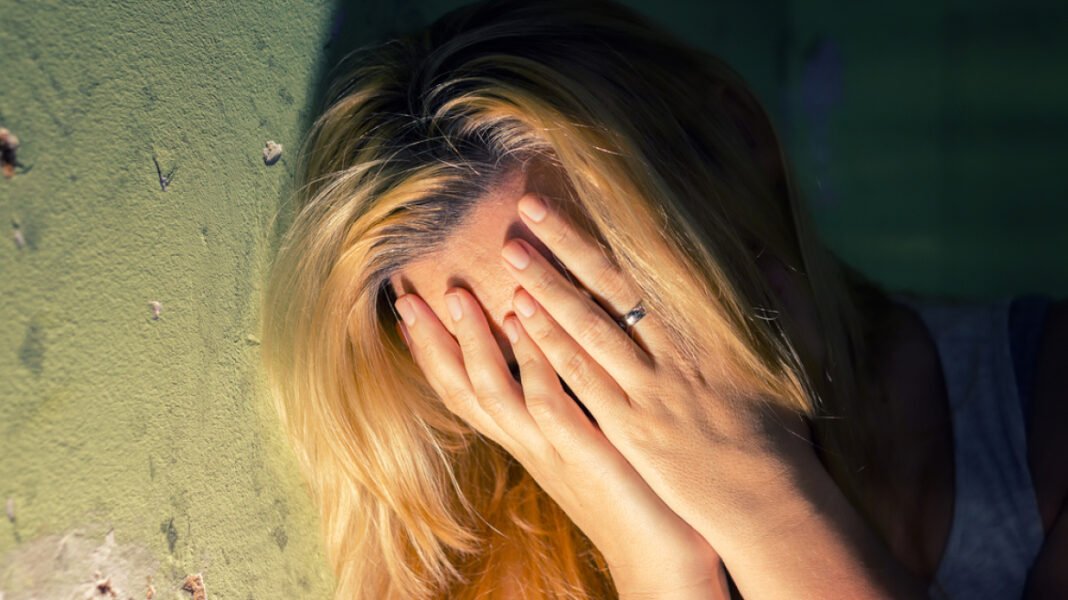 Συνελήφθη 36χρονος στη Ρόδο μετά από καταγγελία 21χρονης Αυστριακής συναδέλφου του για βιασμό Συνελήφθη-36χρονος-στη-Ρόδο-μετά-από-καταγγελία-21χρονης-Αυστριακής-συναδέλφου-του-για-βιασμό
