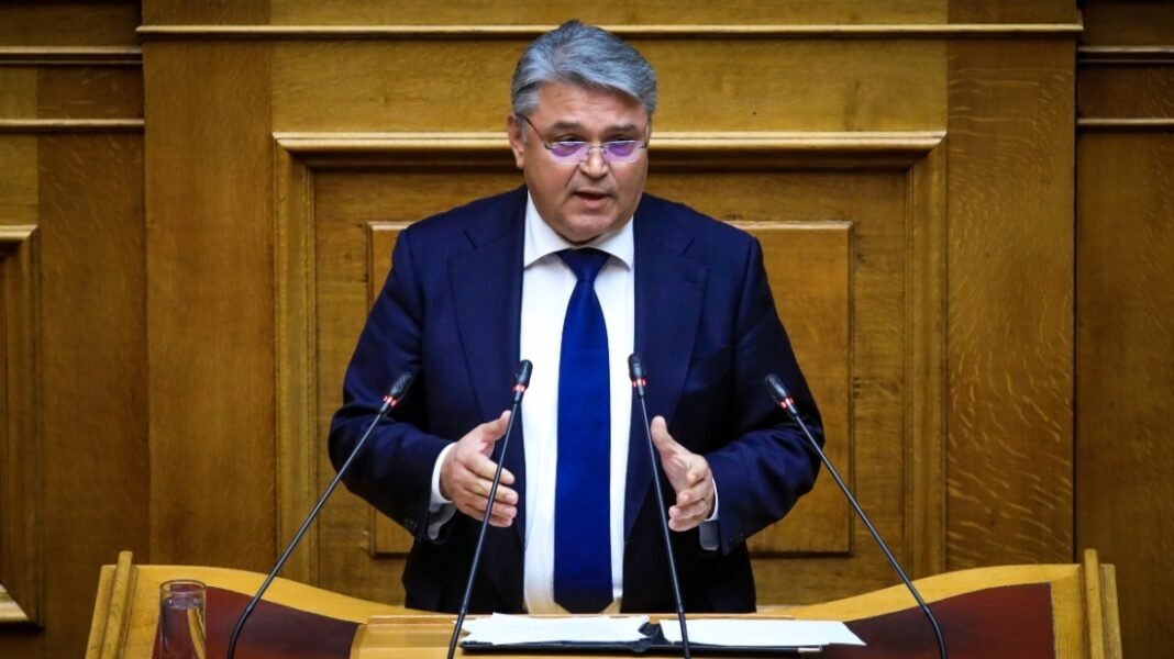 Το πόθεν έσχες 2025 του Δημήτρη Νατσιού: Τι δήλωσε για εισοδήματα, ακίνητα και οχήματα Το πόθεν έσχες 2025 του Δημήτρη Νατσιού: Τι δήλωσε για εισοδήματα, ακίνητα και οχήματα
