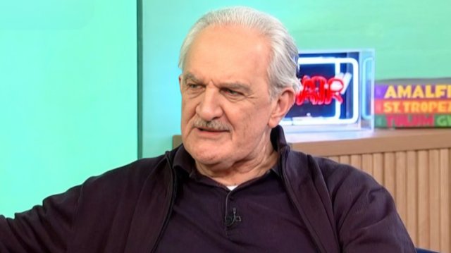 Δημήτρης Καταλειφός: Οι γονείς μου ήθελαν να γίνω δικηγόρος, μέχρι να παίξω στην τηλεόραση δεν μου έδιναν σημασία Δημήτρης-Καταλειφός:-Οι-γονείς-μου-ήθελαν-να-γίνω-δικηγόρος,-μέχρι-να-παίξω-στην-τηλεόραση-δεν-μου-έδιναν-σημασία
