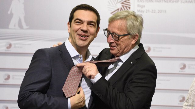 Ντοκιμαντέρ «Στο χιλιοστό»: Όταν ο Γιούνκερ έλεγε στον Τσίπρα ότι «αν υποσχόμουν εγώ το προεκλογικό πρόγραμμά σου θα είχα 80% όχι 36%» Ντοκιμαντέρ-«Στο-χιλιοστό»:-Όταν-ο-Γιούνκερ-έλεγε-στον-Τσίπρα-ότι-«αν-υποσχόμουν-εγώ-το-προεκλογικό-πρόγραμμά-σου-θα-είχα-80%-όχι-36%»