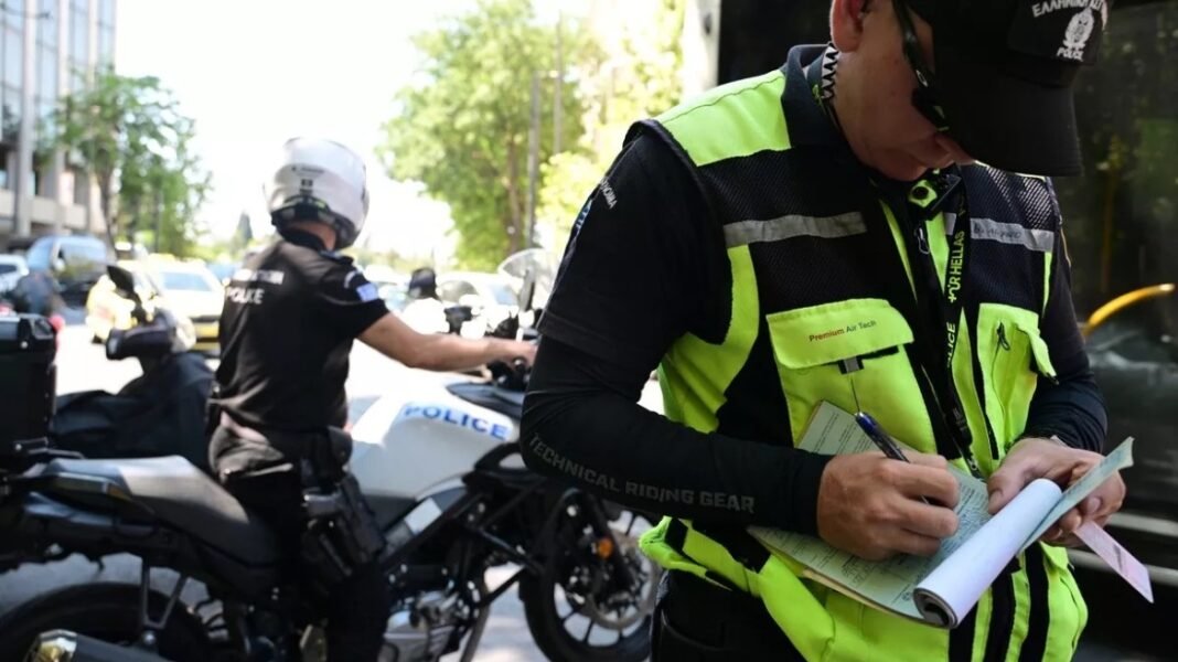 Σαφάρι της Τροχαίας σε δρόμους της Θεσσαλονίκης, 1.073 παραβάσεις σε μία μέρα Σαφάρι-της-Τροχαίας-σε-δρόμους-της-Θεσσαλονίκης,-1.073-παραβάσεις-σε-μία-μέρα
