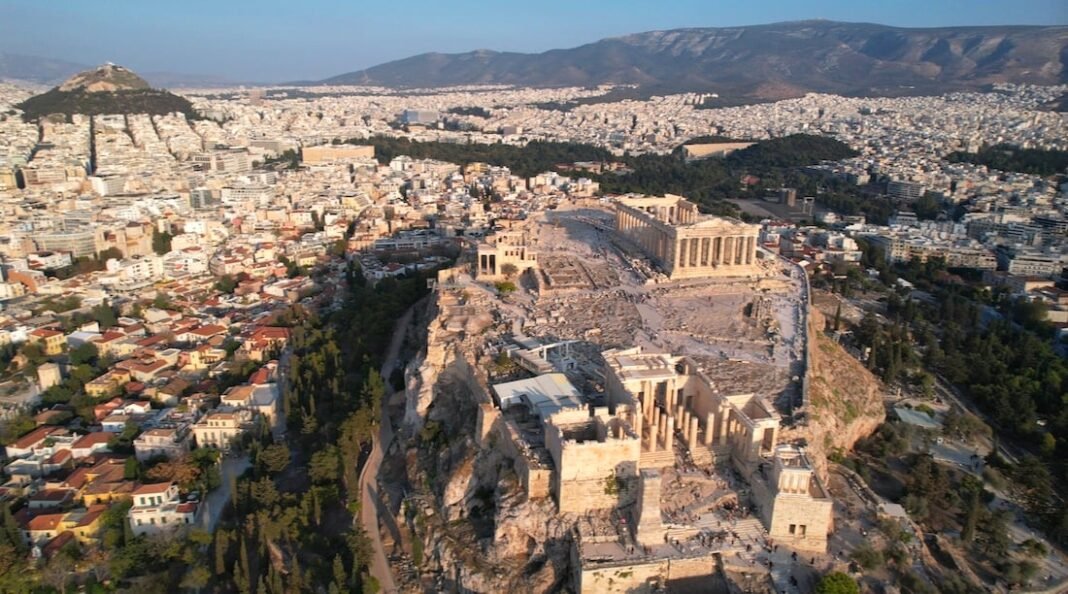 Greece Faces Growth Slowdown, Inflation Rise — EU Spring Forecast Warns greece-faces-growth-slowdown,-inflation-rise-—-eu-spring-forecast-warns