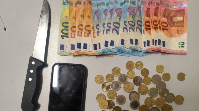Σύλληψη τριών νεαρών για ληστεία βενζινάδικου με απειλή μαχαιριού στο Παγκράτι Σύλληψη-τριών-νεαρών-για-ληστεία-βενζινάδικου-με-απειλή-μαχαιριού-στο-Παγκράτι