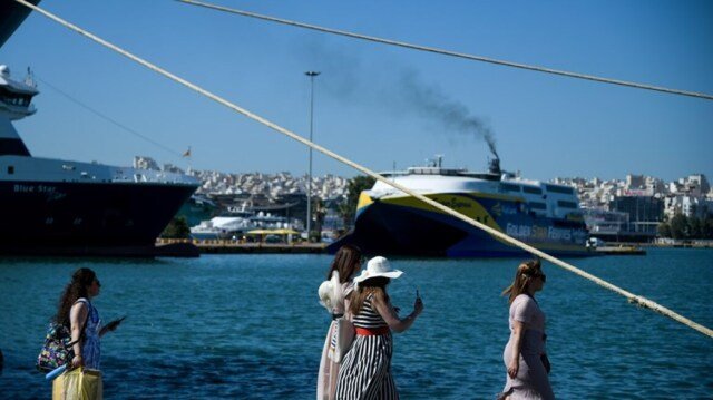 Αγίου Πνεύματος: Για ποιους είναι αργία και πως αμείβεται Αγίου-Πνεύματος:-Για-ποιους-είναι-αργία-και-πως-αμείβεται