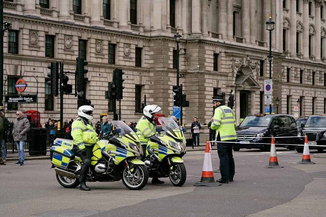 Greek Citizen Charged in UK With Allegedly Assisting Iran-Linked Intelligence Service greek-citizen-charged-in-uk-with-allegedly-assisting-iran-linked-intelligence-service