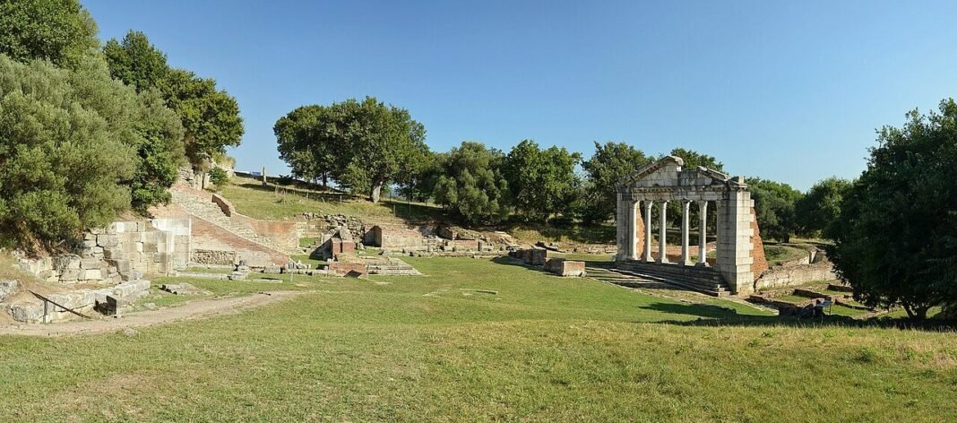 Ancient Greek City of Apollonia Hid One of History’s Oldest Strategy Games ancient-greek-city-of-apollonia-hid-one-of-history’s-oldest-strategy-games