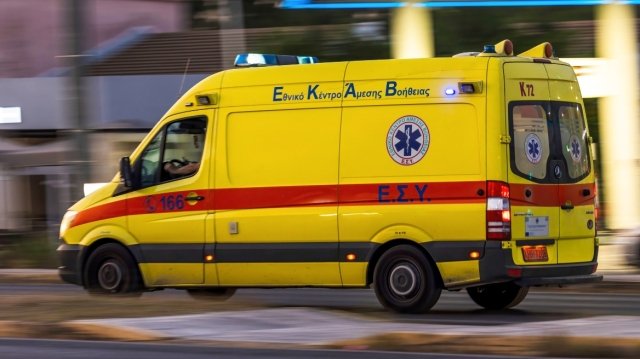 Οδηγός-στο-Αγρίνιο-χτύπησε-ηλικιωμένο,-τον-εκσφενδόνισε-17-μέτρα-και-τον-εγκατέλειψε-αιμόφυρτο-στο-δρόμο