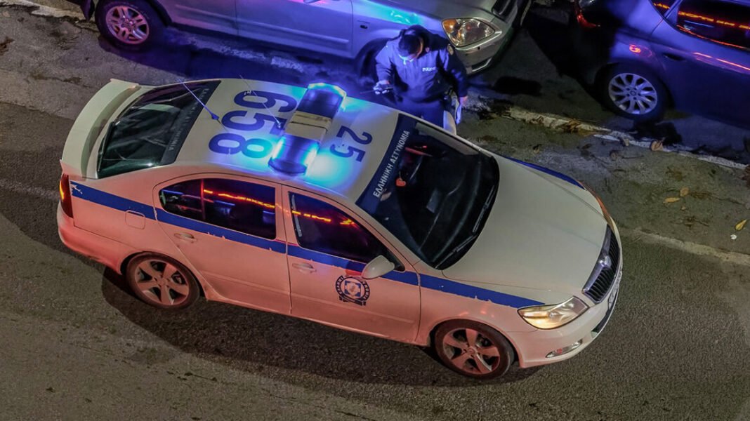 Ιερά Οδός: Τέσσερις ανήλικοι επιτέθηκαν σε 20χρονη και της άρπαξαν το κινητό Ιερά-Οδός:-Τέσσερις-ανήλικοι-επιτέθηκαν-σε-20χρονη-και-της-άρπαξαν-το-κινητό