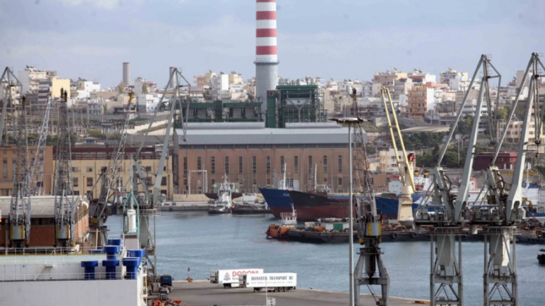 Εργατικό ατύχημα στο Πέραμα: 61χρονος τραυματίστηκε στο αριστερό χέρι κατά τη χρήση τροχού σε φορτηγό πλοίο Εργατικό-ατύχημα-στο-Πέραμα:-61χρονος-τραυματίστηκε-στο-αριστερό-χέρι-κατά-τη-χρήση-τροχού-σε-φορτηγό-πλοίο