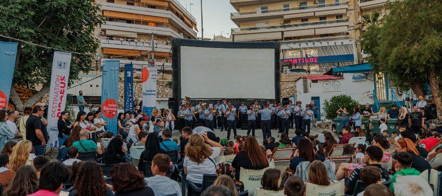 Η πειραϊκή μετατράπηκε για δύο μαγευτικές βραδιές στο πιο ειδυλλιακό θερινό σινεμά της πόλης Η-πειραϊκή-μετατράπηκε-για-δύο-μαγευτικές-βραδιές-στο-πιο-ειδυλλιακό-θερινό-σινεμά-της-πόλης