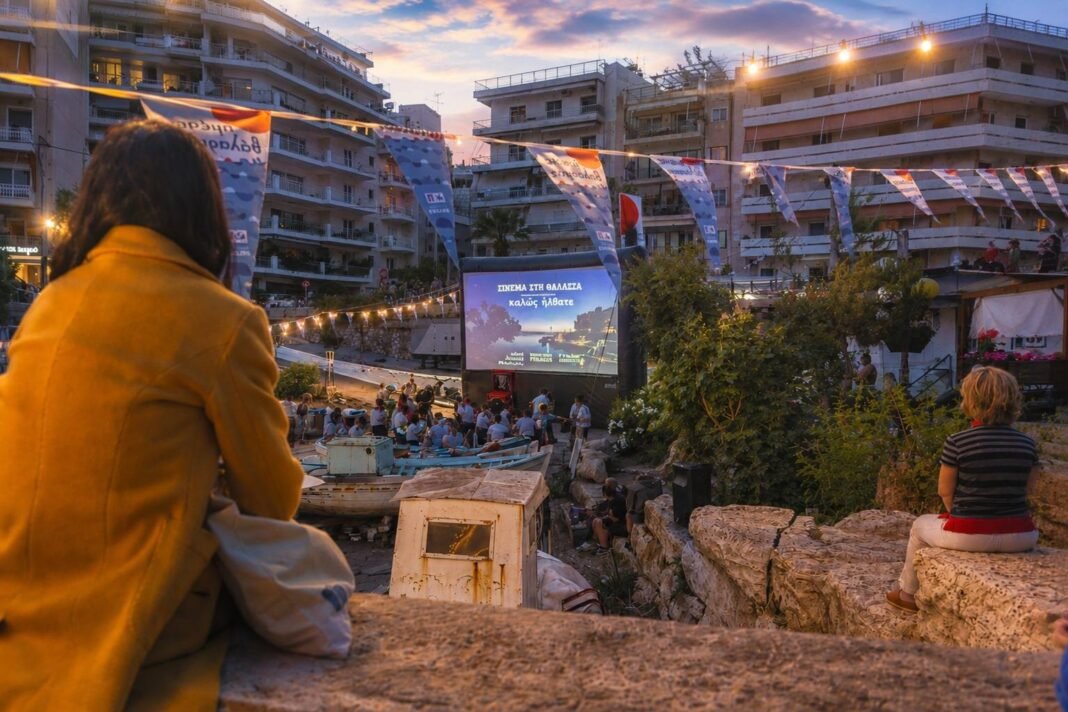 Η-Πειραϊκή-μετατράπηκε-για-δύο-βραδιές-στο-πιο-ειδυλλιακό-θερινό-σινεμά-της-πόλης